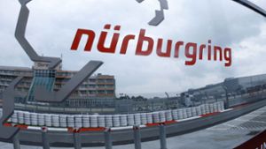 Größerer Polizeieinsatz in der Eifel: Mann verschanzt sich in Gebäude am Nürburgring  – Details noch unklar
