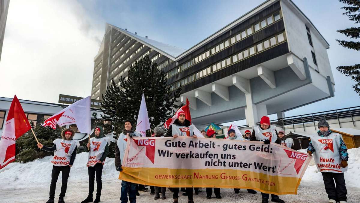 Thüringen: Panorama-Mitarbeiter in Oberhof streiken für Tariflöhne
