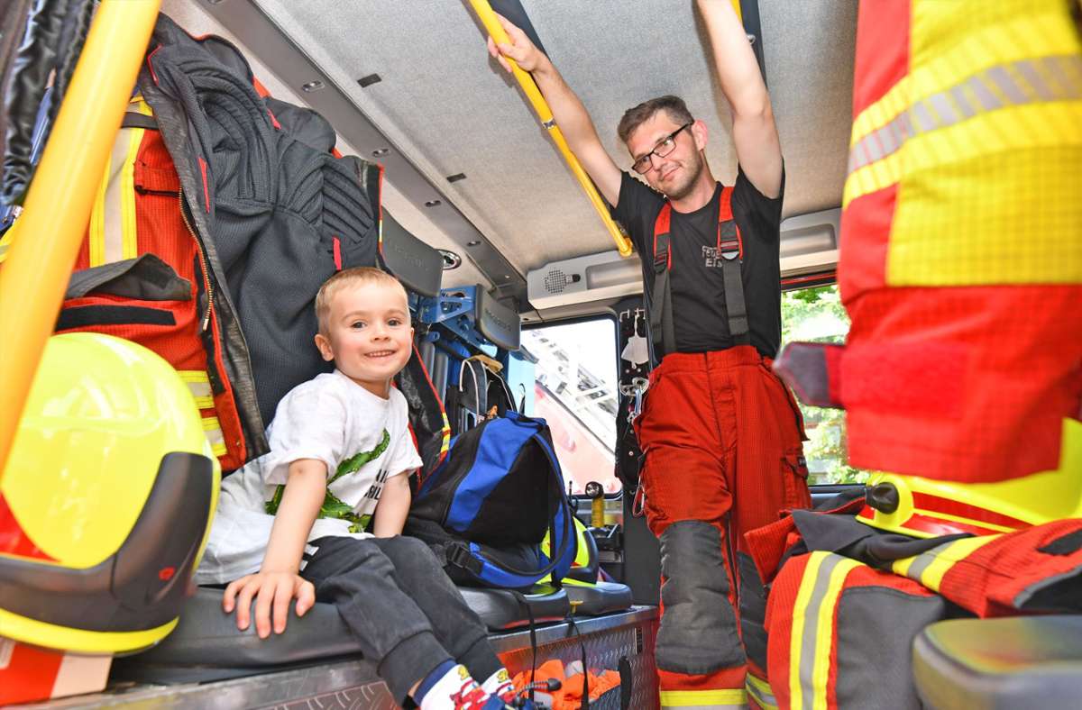 Nachwuchsarbeit par excellence – die Freiwillige Feuerwehr Eisfeld war an beim Tag der offenen Tür der Schulen vor Ort.
