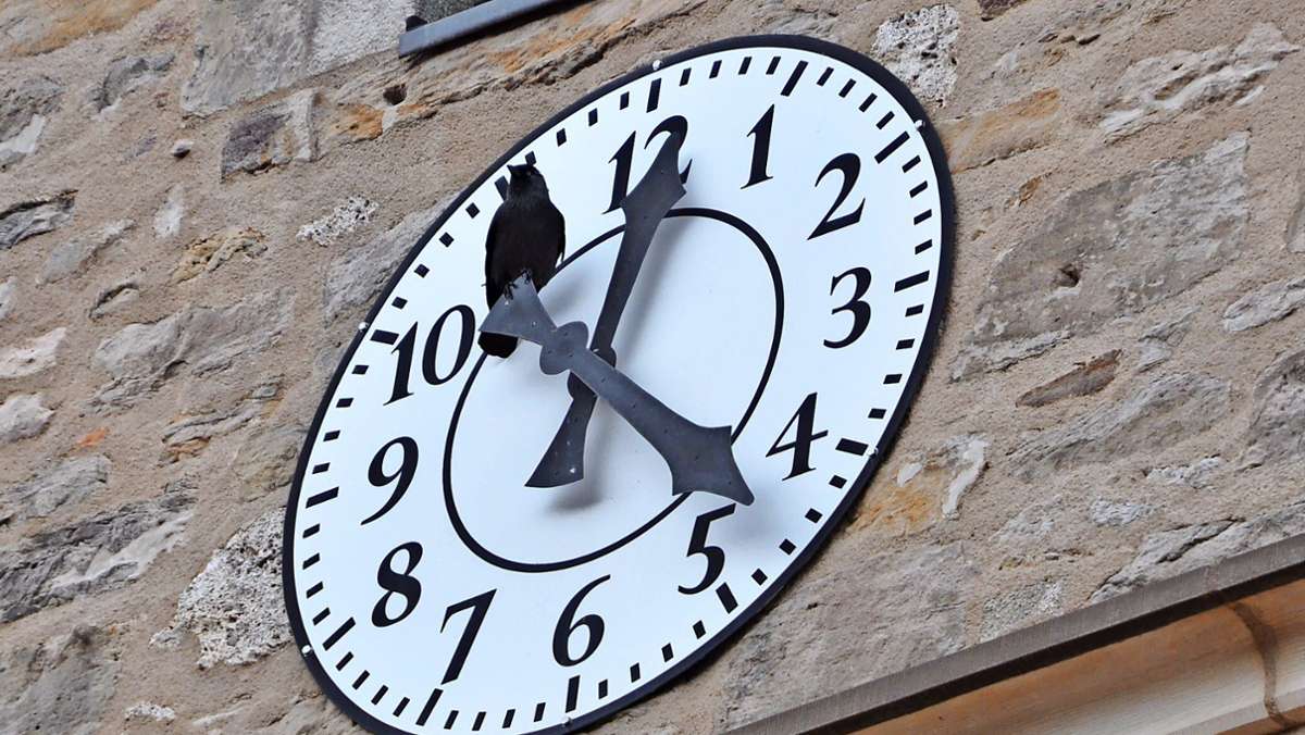 Kirchenburg Walldorf: Wer hat an der Uhr gedreht?