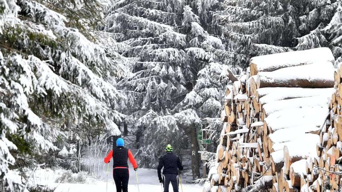 Thüringen: Spaß für Wintersportler, Ärgernis für Fahrer