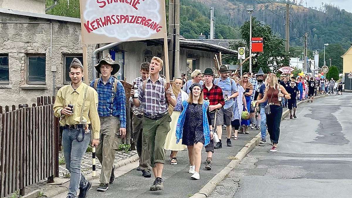 Kirchweih-Sonntag: Ein Spaziergang für den erneuten Nicht-Umzug