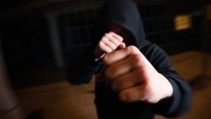 Hildburghausen: Mann kämpft  mit Einbrecher
