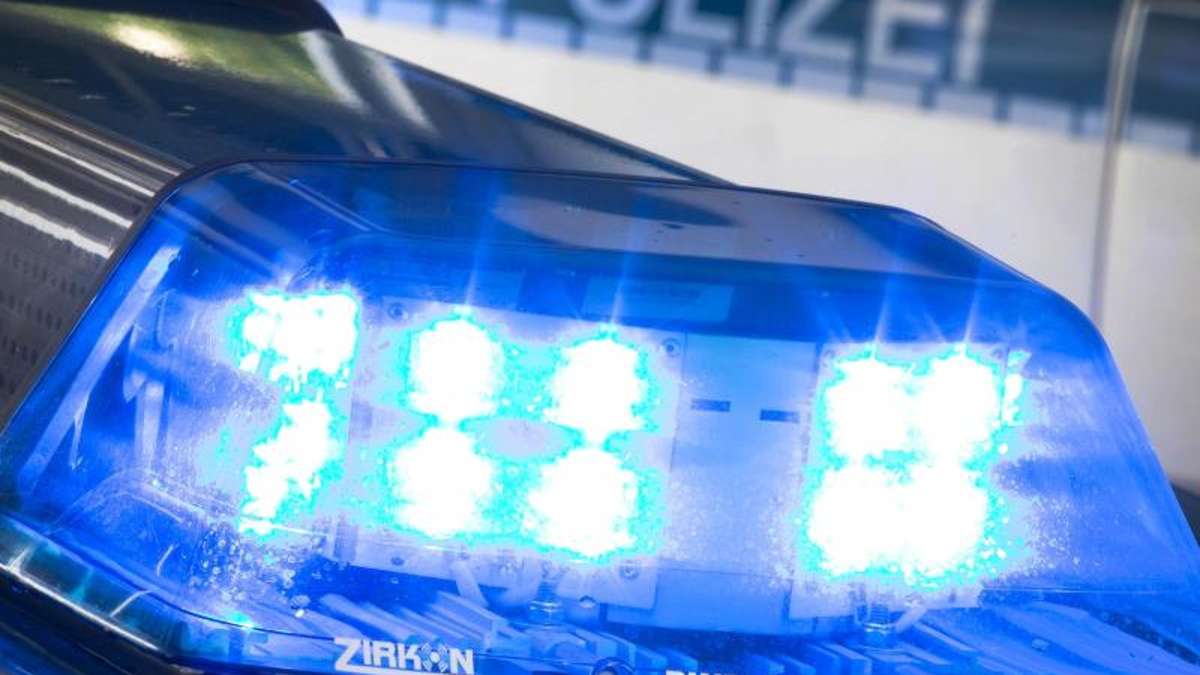 Thüringen: Brutale Attacke: Mann niedergeschlagen und von Auto überrollt