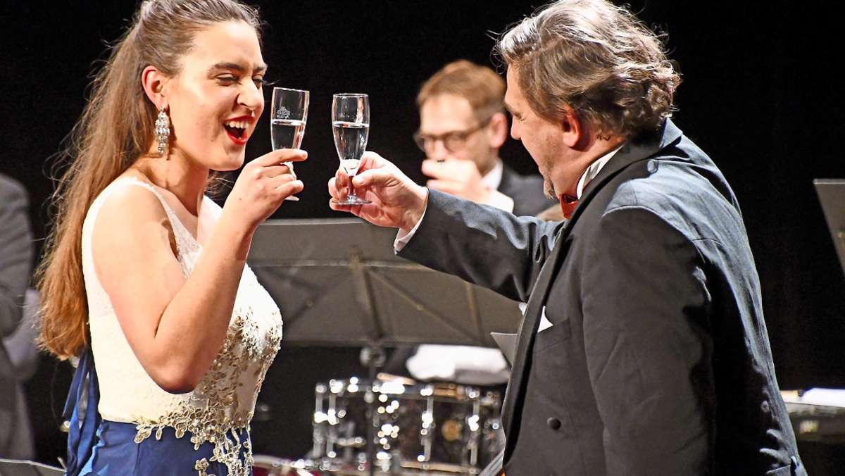 Silvesterkonzert im Theater Arnstadt: Mit Champagner-Galopp ins neue Jahr