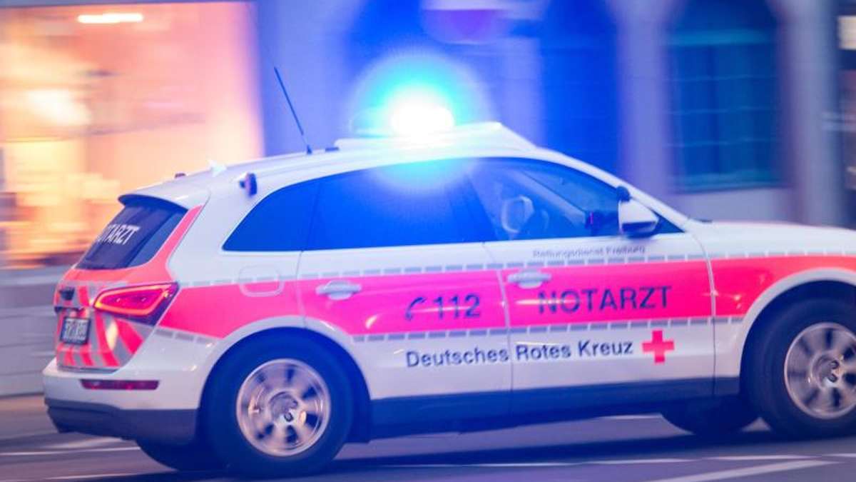 Thüringen: 21-Jährige wird von Straßenbahn überrollt und schwer verletzt