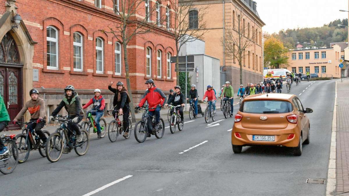 Ilmenau: Fahrradmasse wälzt sich durch Ilmenau