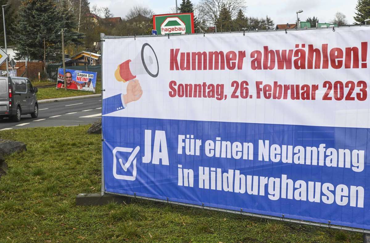 Eindeutige Botschaft: Die Fraktion Pro Hbn will Tilo Kummer abwählen und einen Neuanfang in der Kreisstadt Hildburghausen starten. Foto: fBastian Frank