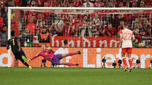 Champions League: Fußball-Drama in München: Später Elfmeter schockt Bayern