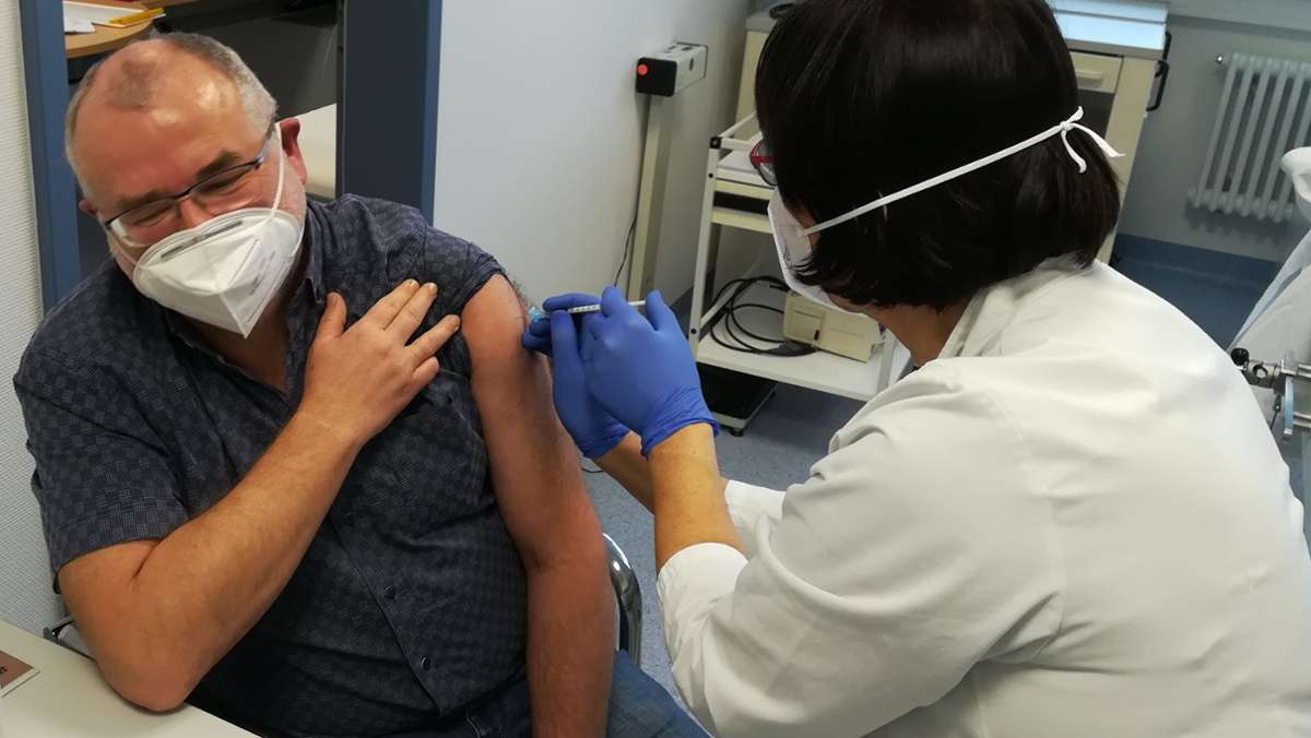 Corona-Pandemie: Impfstart in den Ilm-Kreis-Kliniken