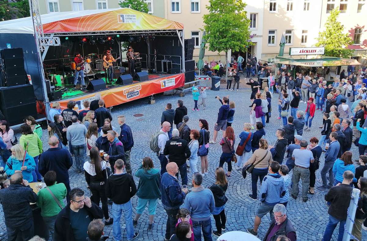 Das Programm wird auf fünf Bühnen – wie hier am Marktplatz – präsentiert. Foto: Stadtverwaltung