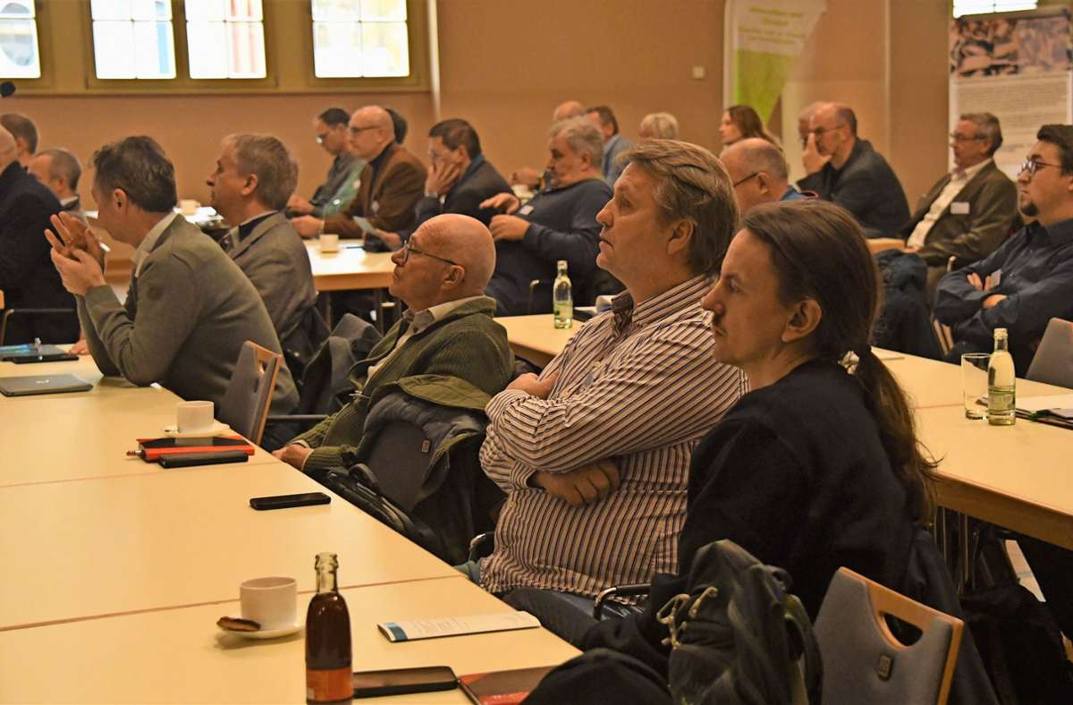 Aufmerksam hörten die Teilnehmer der 11. Energiekonferenz zu. Foto: Wolfgang Swietek