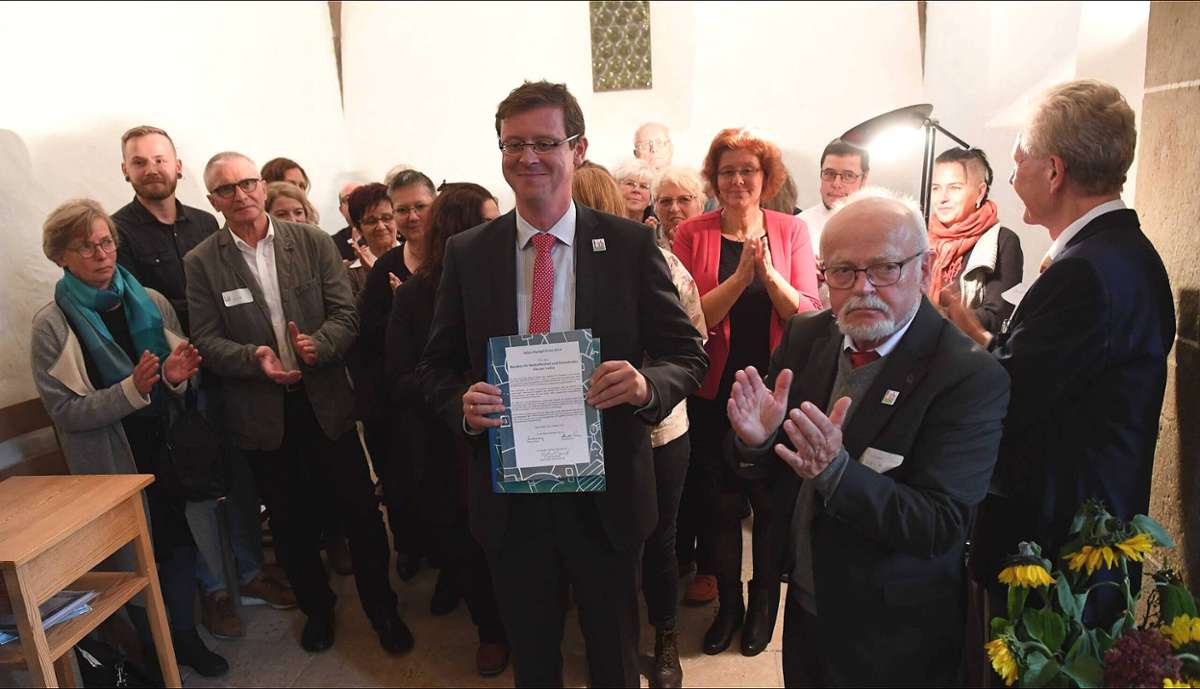 Freude in Kolster Veßra: Am 5. Oktober 2019 wurde das Bündnis für Demokratie und Weltoffenheit mit dem Julius-Rumpf-Preis 2019 ausgezeichnet. Foto: frankphoto.de