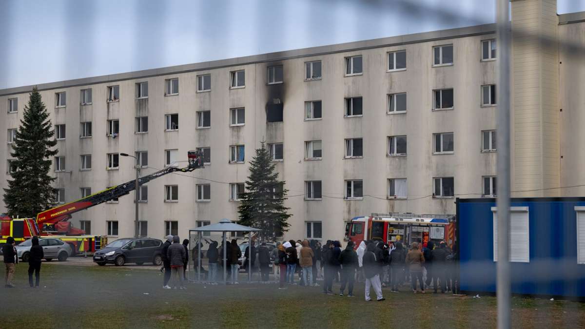 Brand in Suhler Asyl-Unterkunft: Schwarzer Rauch auf der ganzen Etage