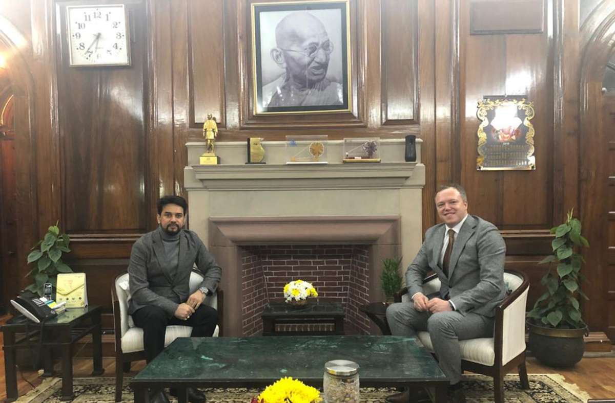 Mario Voigt Ende 2019 bei einem Besuch in Indien. Im Ministerium in Neu-Delhi traf er auf den damaligen Finanzstaatssekretär und heutigen Digitalminister Anurag Thakur, mit dem er auch privat befreundet ist. Foto: /privat