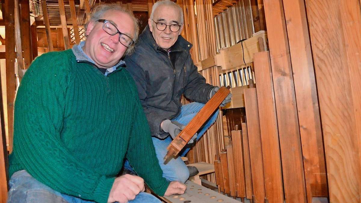 Hildburghausen: Orgelpfeifen und Klaviaturen werden restauriert