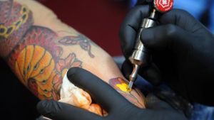 Thüringer Polizisten müssen Tattoos nicht gänzlich verstecken