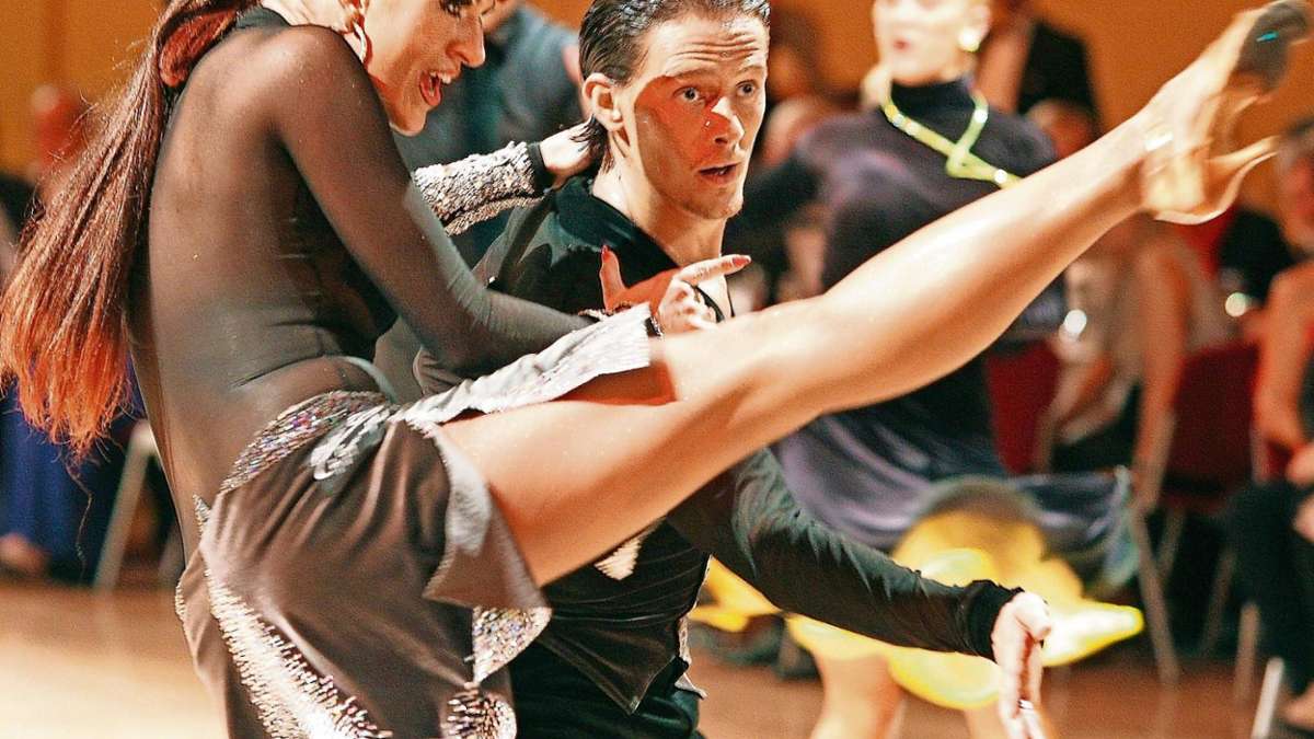 Suhl/ Zella-Mehlis: Tanzprofis suchen ihre Meister im lateinamerikanischen Fach