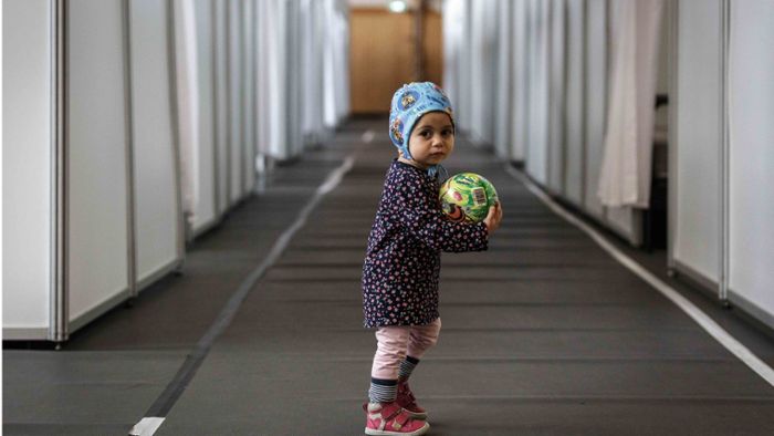Ukraine-Flüchtlinge: Das leise  Leben in der Halle