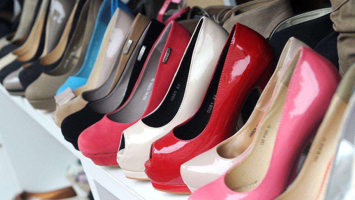 Thüringen: Bewährung für Dieb: 24-Jähriger klaut 770 Paar Schuhe