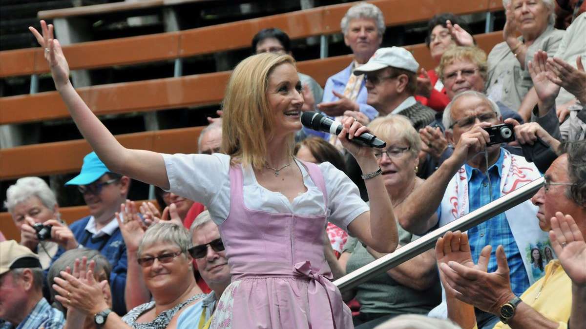 Hildburghausen: Naturtheater startet mit großem Pfingstfest der Volksmusik in die Saison