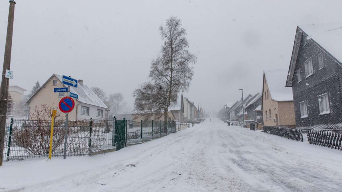 Winter in Neuhaus: Durchfahrtsverbot statt Räumpflicht für sicheren Schulweg