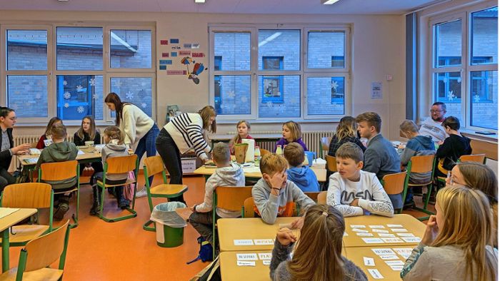 Steinbach-Hallenberg: Azubis in der Grundschule