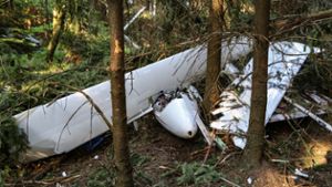 Motorsegler abgestürzt – Pilot überlebt dank Fallschirm