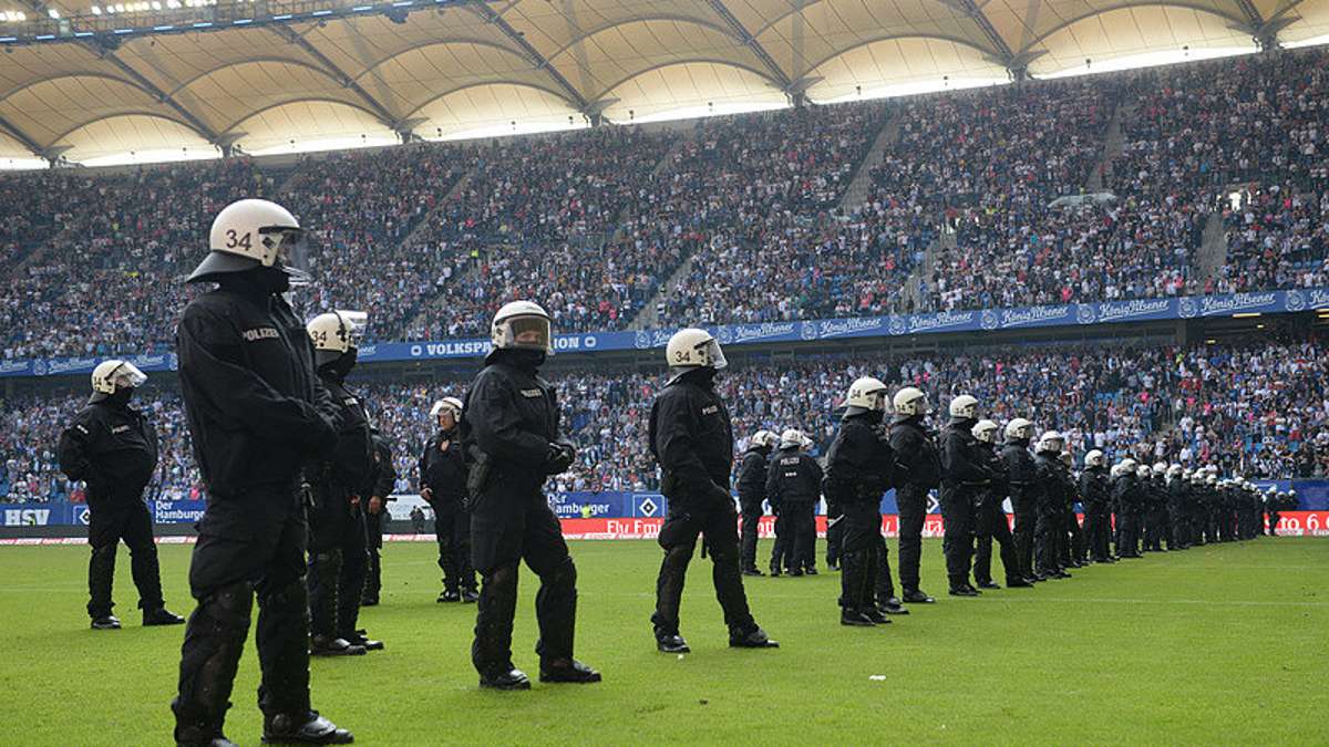 Regionalsport: Gebühren für Fußball-Clubs bei Polizeieinsätzen rechtmäßig
