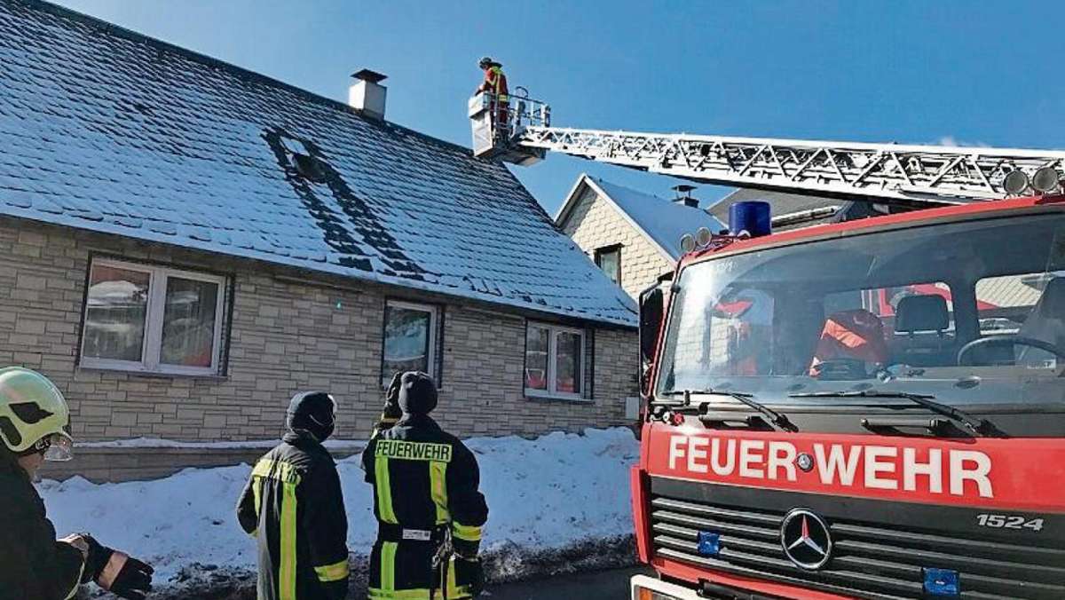 Neuhaus am Rennweg: Feuer setzte sich in Zwischenwänden fest