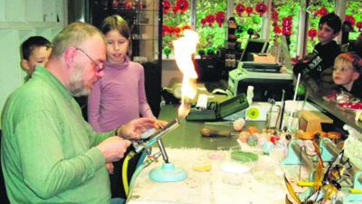 Sonneberg/Neuhaus: Ferienprogramm Spaß mit Glas zieht viele Kinder an