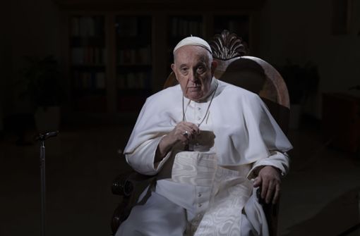 Papst Franziskus spricht über Homosexualität. Foto: dpa/Domenico Stinellis