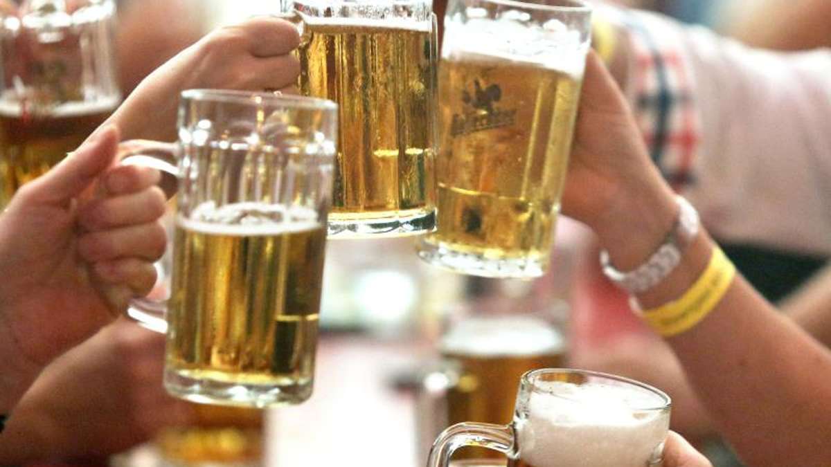 Thüringen: Trinken, beleidigen, schlagen: 728 Notrufe am Männertag
