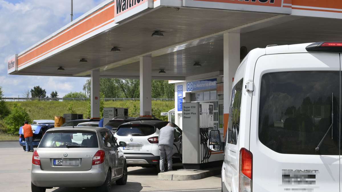 Spritpreise gefallen: Tankrabatt in der Region angekommen