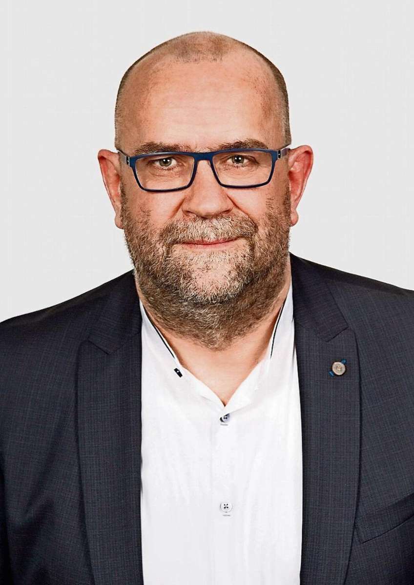 Interview: Steffen Harzer Landtagsabgeordneter (Die Linke), ehemaliger Bürgermeister von Hildburghausen (1996 bis 2014) bis dahin auch Mitglied der Regionalen Planungsgemeinschaft Südwest Quelle: Unbekannt