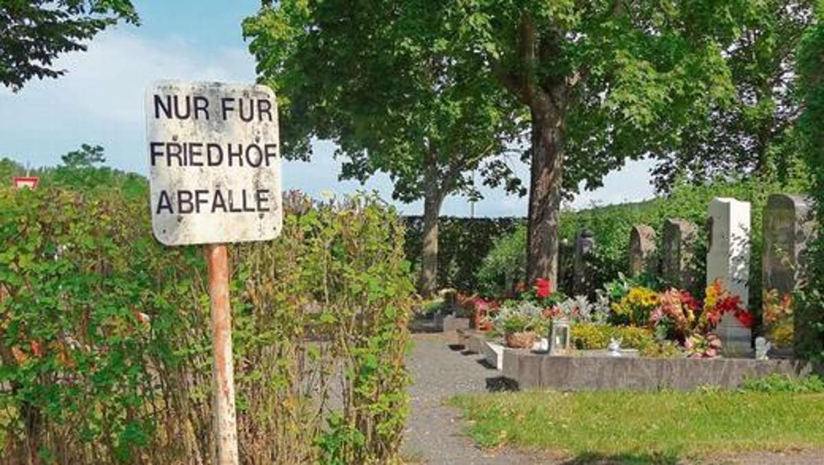 Hassberge: Friedhofsgänger leiden unter Müllfrevlern