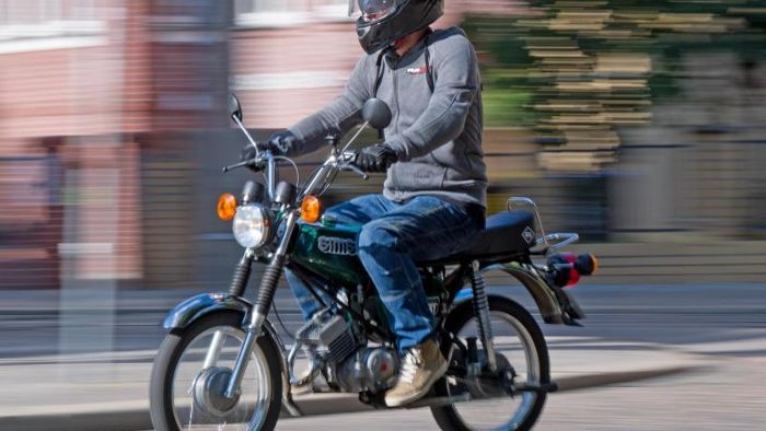 Berauschter Mopedfahrer seit neun Jahren ohne Führerschein