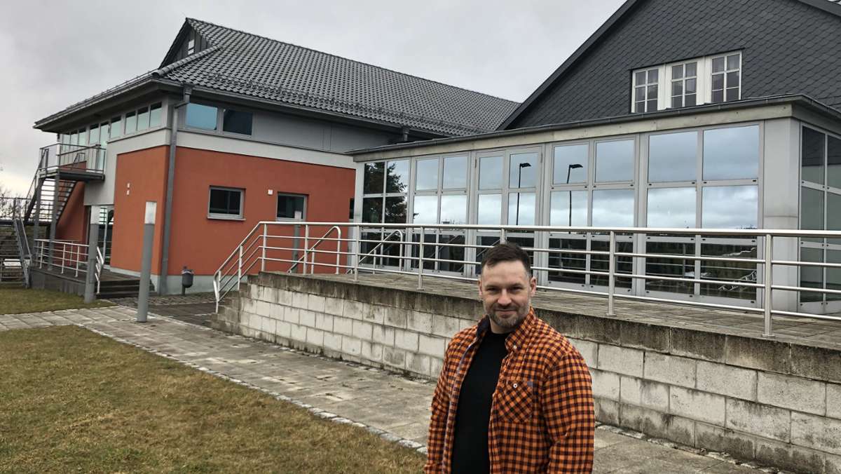 Junger Mann wagt beruflichen Neustart: Ins Judenbacher „Forsthaus“ zieht wieder Leben ein