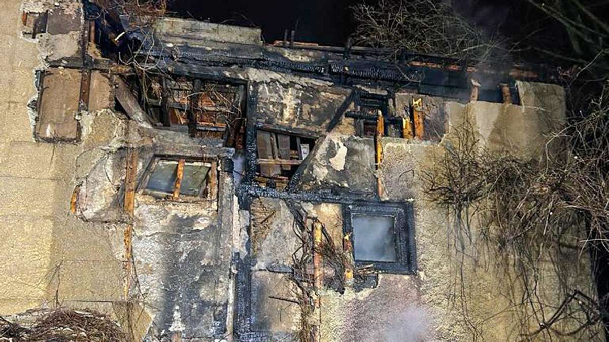 Polizei ermittelt: Spurensuche am Brandort in Schmalkalden
