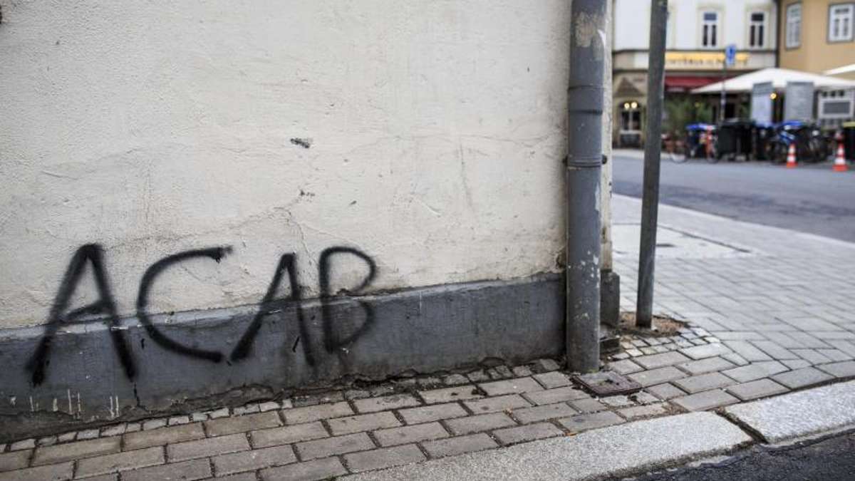 Thüringen: Mehr Ermittlungsverfahren wegen Hassbotschaften gegen Polizisten