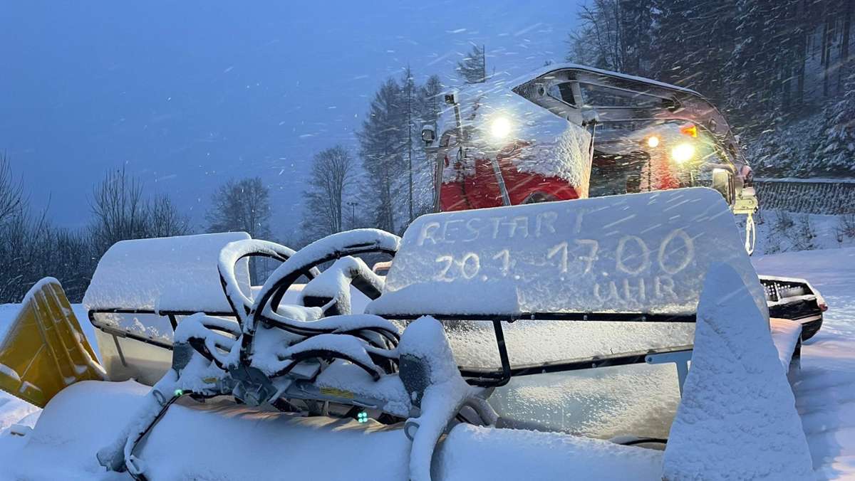 Restart der Skilifte: Der Winter ist zurück: Liftbetrieb startet, Loipen werden gespurt