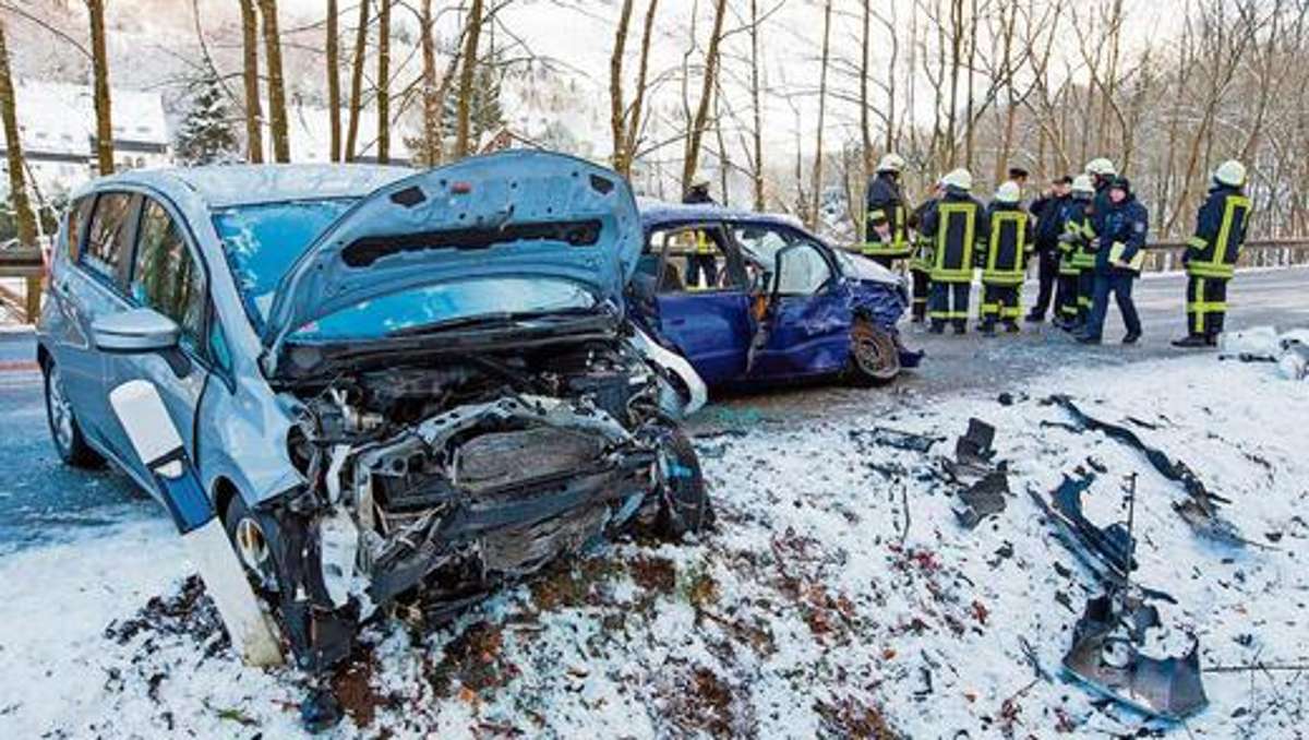 Hildburghausen: Verletzte bei Unfällen auf glatten Straßen