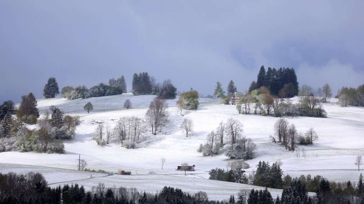 Wettervorhersage: Nasskaltes Wetter: Regen, Schauer und im Bergland Schnee