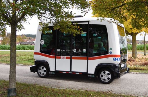 Ein selbstfahrender Bus – ähnlich wie diesem – soll ab August auch durch Ilmenau fahren. Foto: Amelie Geiger