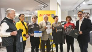 Lottogeld fürs Fahrzeugmuseum: In neuer Vereinskleidung zum Simson-Vogelgeburtstag