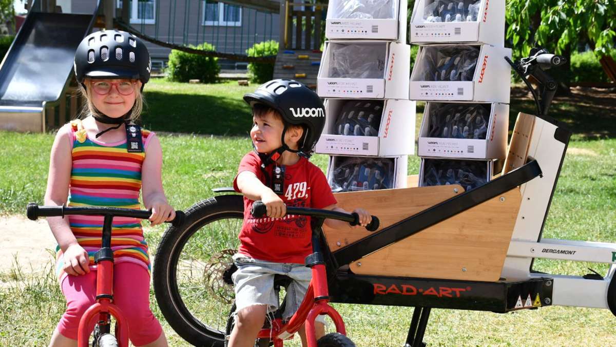 Für mehr Sicherheit: Ilmenauer Kita-Kinder bekommen Fahrradhelme