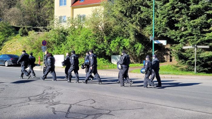 Großübung in Stützerbach: Pöbelnde Fußballfans: Polizei räumt ganzen Zug