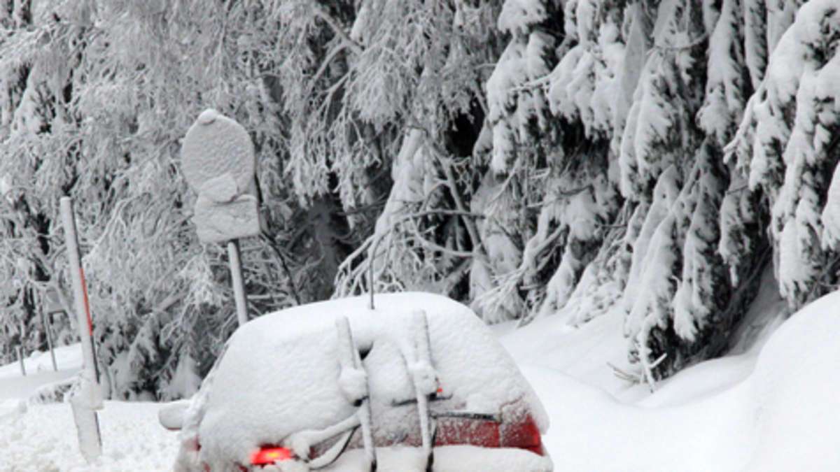 Thüringen: Warnung vor starken Schneeverwehungen - fast 150 Unfälle