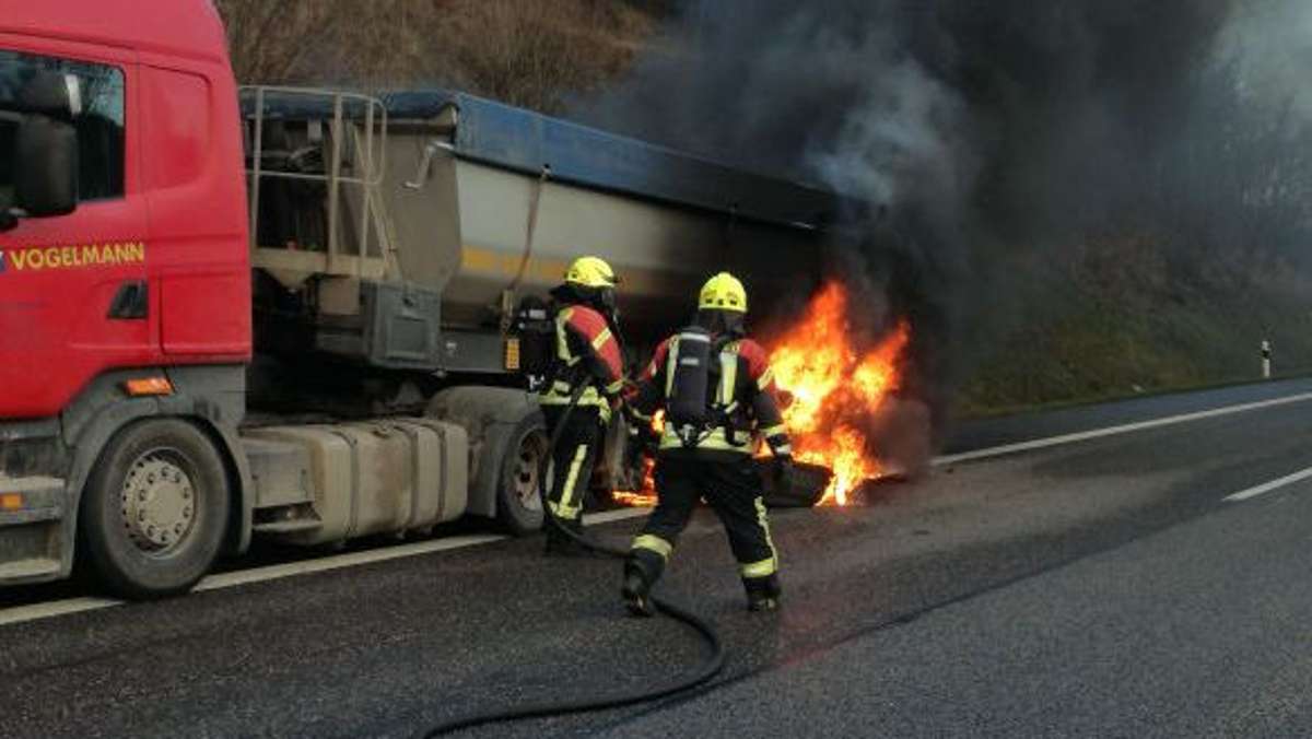 Thüringen: Lkw fängt Feuer - A71 Richtung Schweinfurt wieder frei