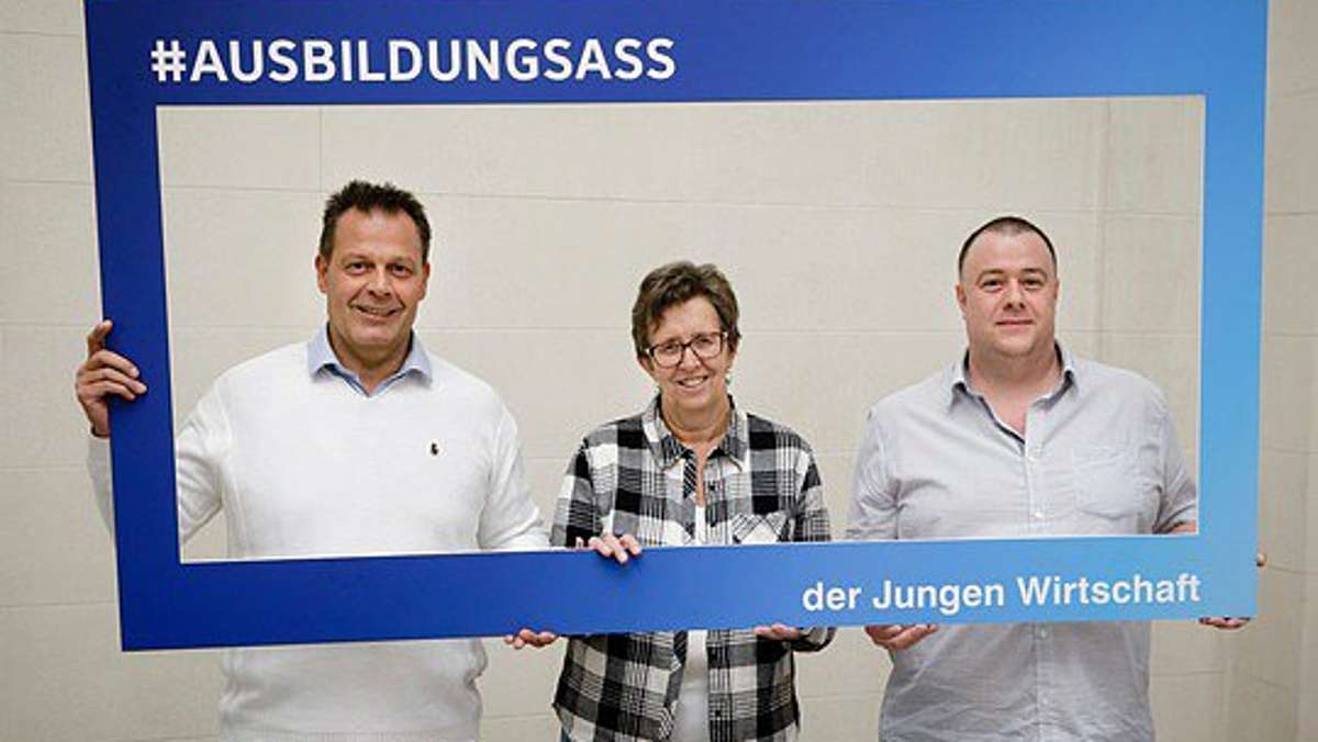 Sonneberg/Neuhaus: Glaswerk Ernstthal wird mit Ausbildungs-Ass ausgezeichnet